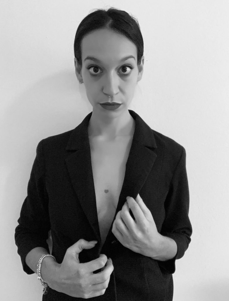 artista emergente contemporanea