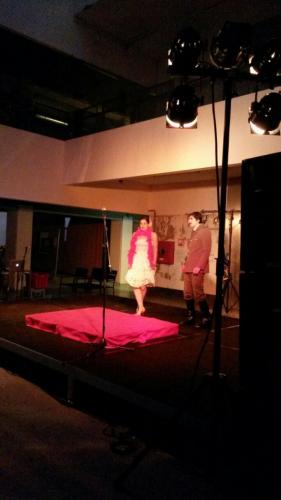 TEATRO MOSTRAMI FOTO PEZZI DI TEATRO PER IL NEPAL (2)